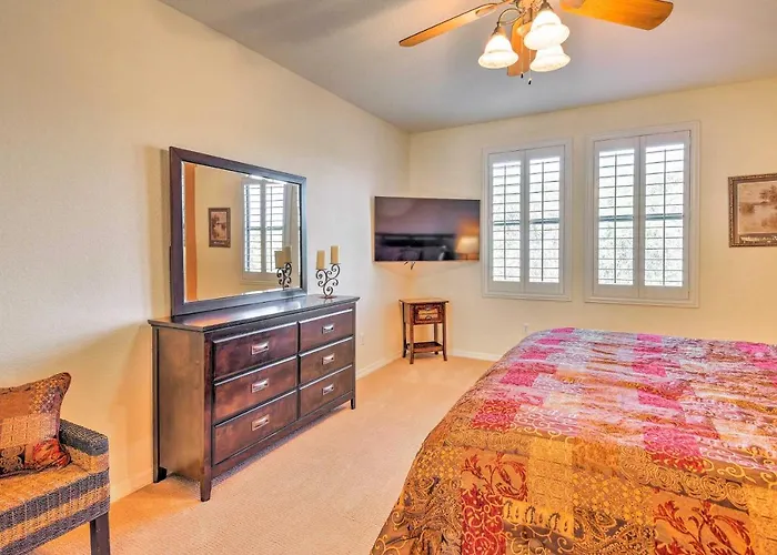 Holiday home Pool, Balcony & Golf Course Views: Gem