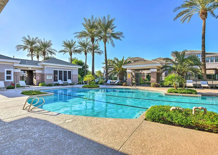 Holiday home Pool, Balcony & Golf Course Views: Gem *